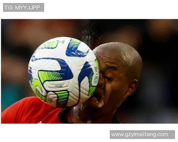 于小脸偶遇足球明星的奇妙瞬间与梦想交汇的故事 于小脸偶遇足球明星的奇妙瞬间与梦想交汇的故事