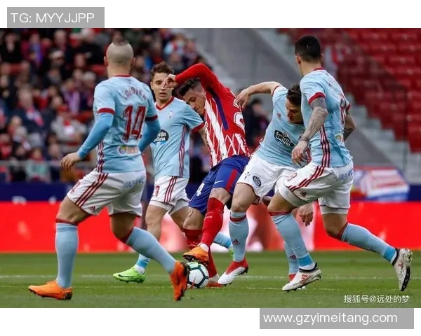 全球足球明星精彩瞬间汇总全景图片大赏尽览球场传奇风采 全球足球明星精彩瞬间汇总全景图片大赏尽览球场传奇风采